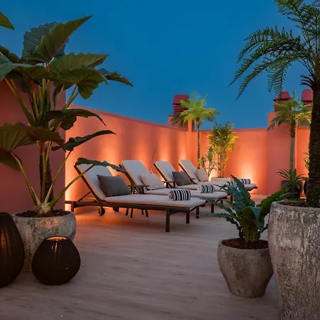 Vacation Marbella I The Signature Penthouse, Sea View, Sauna, Private Heated Jacuzzi, Cutting-edge Amenities Feriehus *