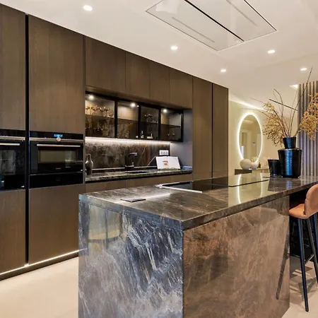 Vacation Marbella I The Signature Penthouse, Flat In Estepona, Sea View, Sauna, Communal And Indoor Pool, Gym, Private Heated Jacuzzi, Cutting-edge Amenities, High-end Renovation