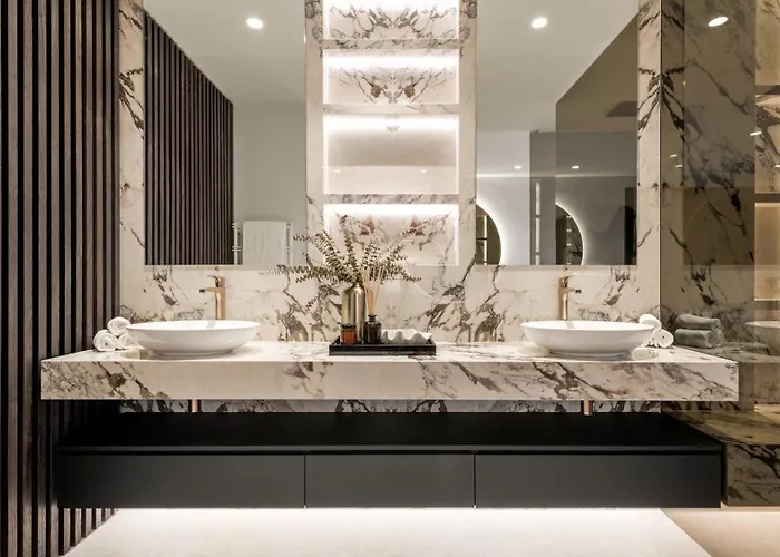 Сasa de vacaciones Vacation Marbella I The Signature Penthouse, Sea View, Sauna, Private Heated Jacuzzi, Cutting-edge Amenities Estepona