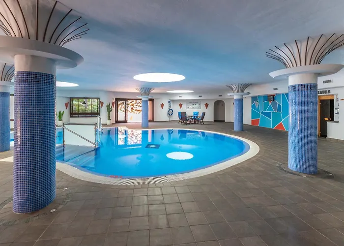 Vacation Marbella I The Signature Penthouse, Sea View, Sauna, Private Heated Jacuzzi, Cutting-edge Amenities Сasa de vacaciones *