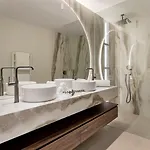Vacation Marbella I The Signature Penthouse, Flat In Estepona, Sea View, Sauna, Communal And Indoor Pool, Gym, Private Heated Jacuzzi, Cutting-edge Amenities, High-end Renovation