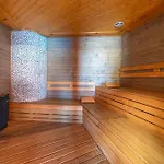 Vacation Marbella I The Signature Penthouse, Flat In Estepona, Sea View, Sauna, Communal And Indoor Pool, Gym, Private Heated Jacuzzi, Cutting-edge Amenities, High-end Renovation * Естепона