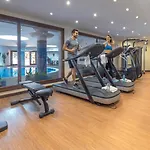 Vacation Marbella I The Signature Penthouse, Flat In Estepona, Sea View, Sauna, Communal And Indoor Pool, Gym, Private Heated Jacuzzi, Cutting-edge Amenities, High-end Renovation *