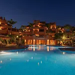 Semesterbostad Vacation Marbella I The Signature Penthouse, Flat In Estepona, Sea View, Sauna, Communal And Indoor Pool, Gym, Private Heated Jacuzzi, Cutting-edge Amenities, High-end Renovation