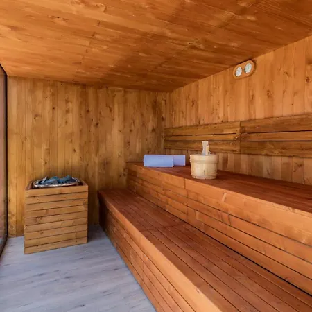 Vacation Marbella I The Signature Penthouse, Sea View, Sauna, Private Heated Jacuzzi, Cutting-edge Amenities * Estepona