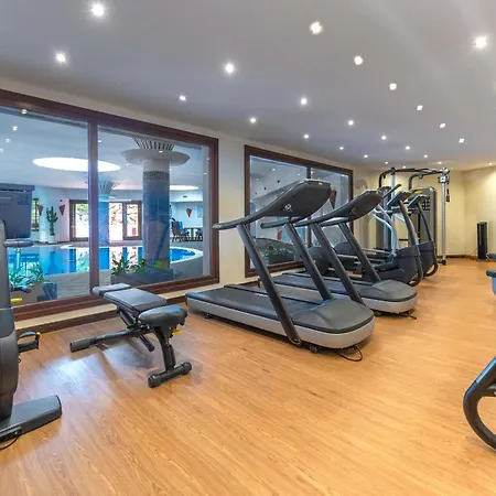 Vacation Marbella I The Signature Penthouse, Sea View, Sauna, Private Heated Jacuzzi, Cutting-edge Amenities *