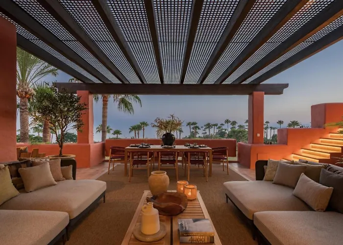 Vacation Marbella I The Signature Penthouse, Sea View, Sauna, Private Heated Jacuzzi, Cutting-edge Amenities Ferienhaus Estepona