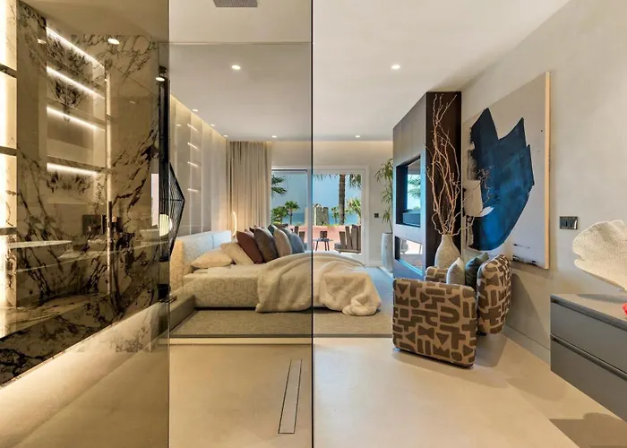 Ferienhaus Vacation Marbella I The Signature Penthouse, Sea View, Sauna, Private Heated Jacuzzi, Cutting-edge Amenities *