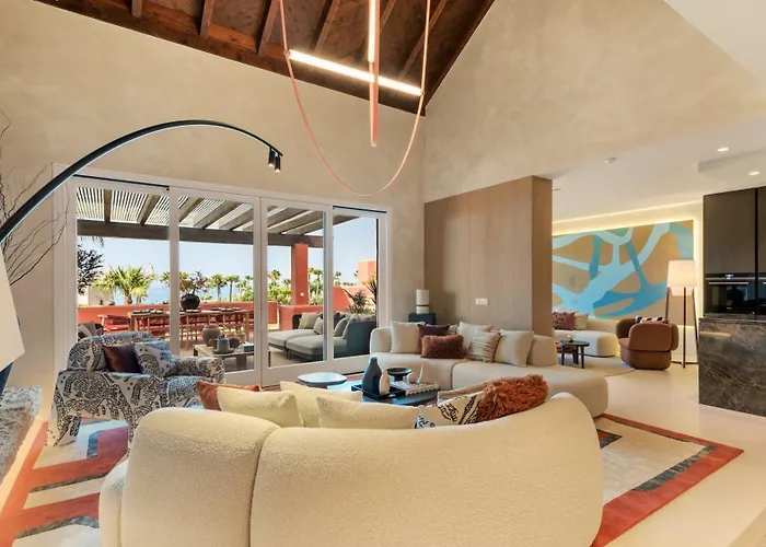 Vacation Marbella I The Signature Penthouse, Sea View, Sauna, Private Heated Jacuzzi, Cutting-edge Amenities Estepona