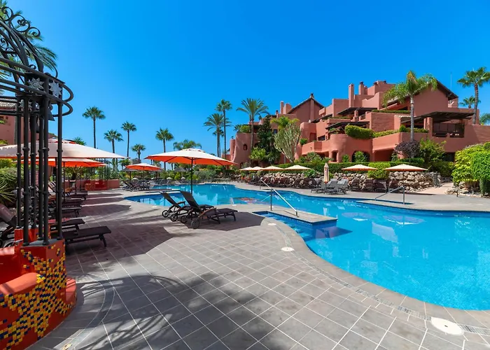 Vacation Marbella I The Signature Penthouse, Sea View, Sauna, Private Heated Jacuzzi, Cutting-edge Amenities *