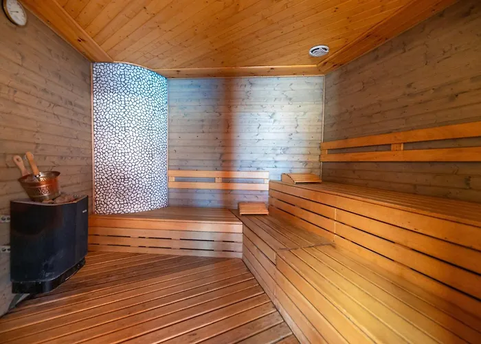 Vacation Marbella I The Signature Penthouse, Sea View, Sauna, Private Heated Jacuzzi, Cutting-edge Amenities * Estepona