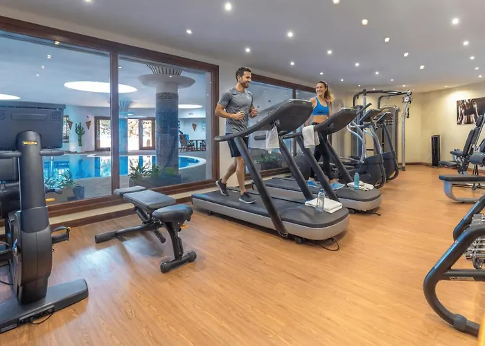 Vacation Marbella I The Signature Penthouse, Sea View, Sauna, Private Heated Jacuzzi, Cutting-edge Amenities *