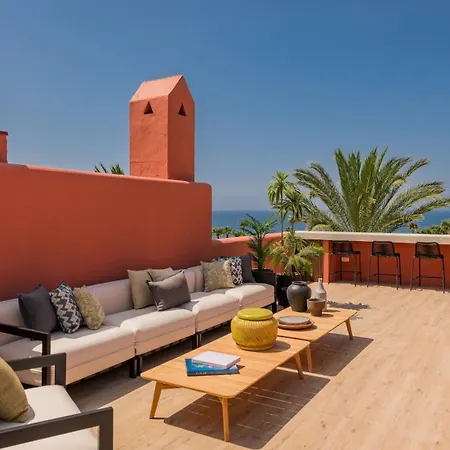 Vacation Marbella I The Signature Penthouse, Flat In Estepona, Sea View, Sauna, Communal And Indoor Pool, Gym, Private Heated Jacuzzi, Cutting-edge Amenities, High-end Renovation *