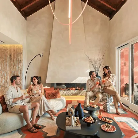 Vacation Marbella I The Signature Penthouse, Flat In Estepona, Sea View, Sauna, Communal And Indoor Pool, Gym, Private Heated Jacuzzi, Cutting-edge Amenities, High-end Renovation * Estepona