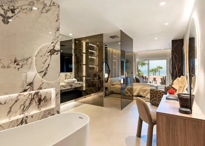 Vacation Marbella I The Signature Penthouse, Sea View, Sauna, Private Heated Jacuzzi, Cutting-edge Amenities