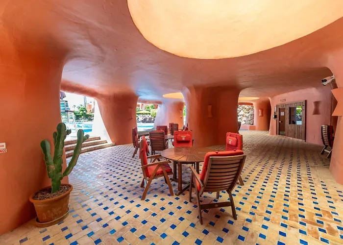 Vacation Marbella I The Signature Penthouse, Sea View, Sauna, Private Heated Jacuzzi, Cutting-edge Amenities *